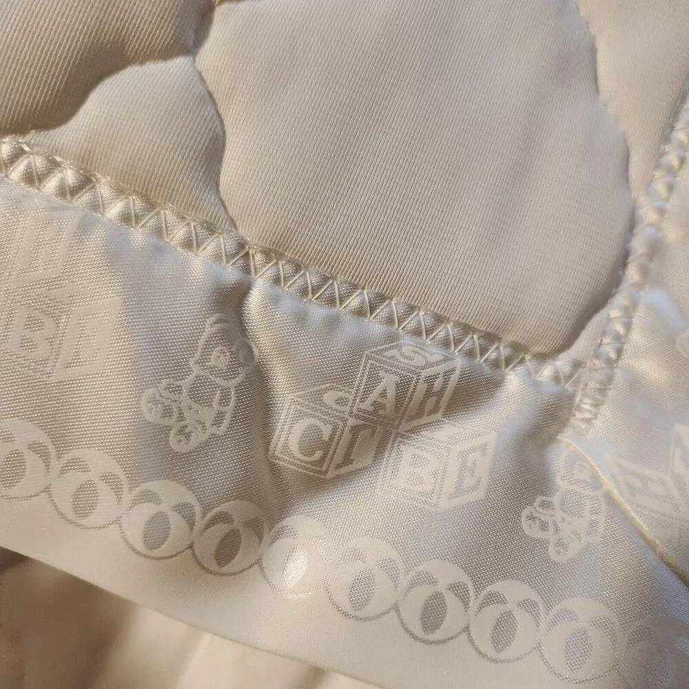 Sears Dura-Puff Baby Blanket Comforter Solid White Satin Trim Bears Blocks Quilt